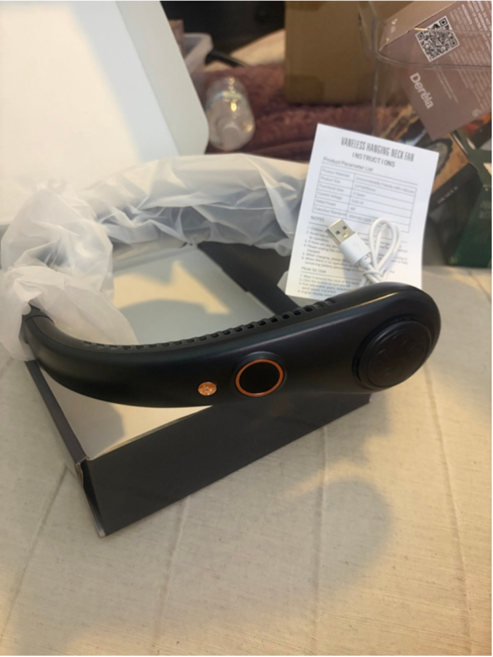 Rechargeable Hanging Neck Fan Black & Gold - Picture 7 of 8